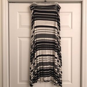 A Byer Maxi skirt